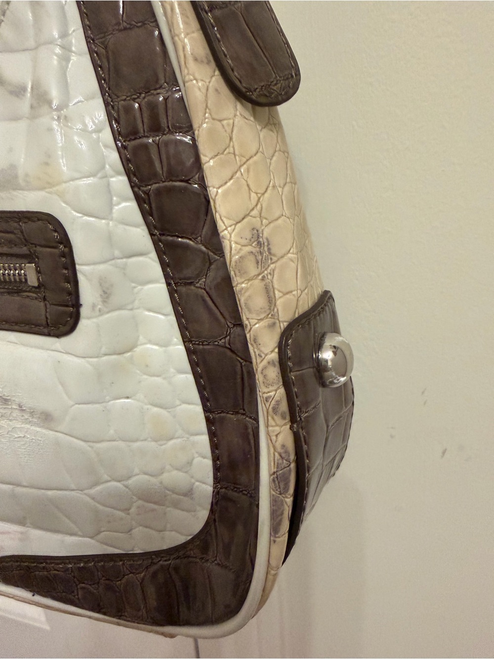 Guess Cream, Brown & Tan Croc-Embossed Shoulder Bag with Heart Plaque - Picture 5 of 7